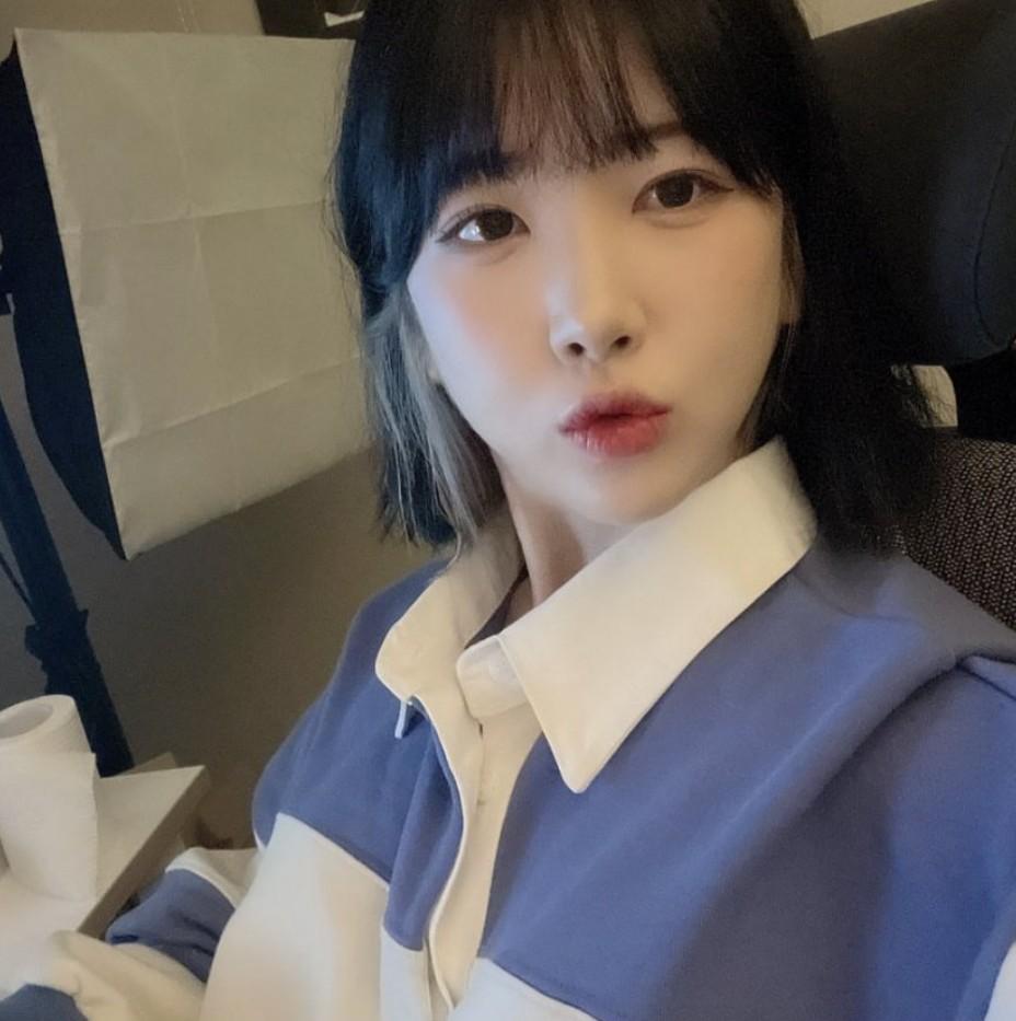 얼굴 공개한 이후로 계속 예뻐지네 | 커뮤니티 | 아프리카TV e스포츠